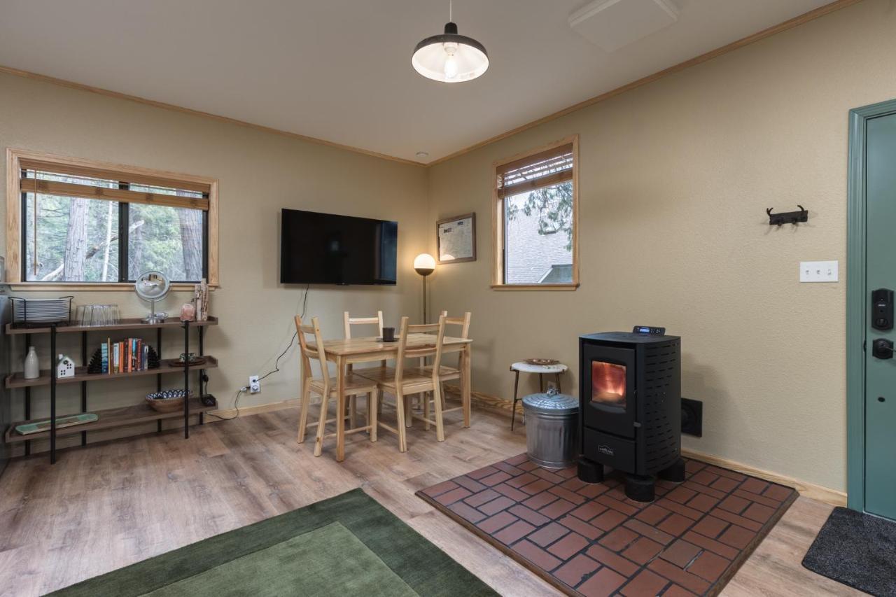 Hotel Little House In The Big Woods Forest Ranch Esterno foto